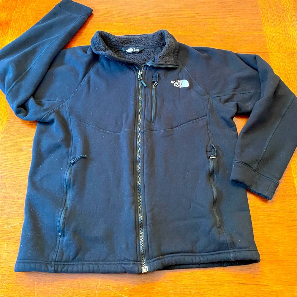 The North Face men’s Sherpa-lined fleece jacket. Black.